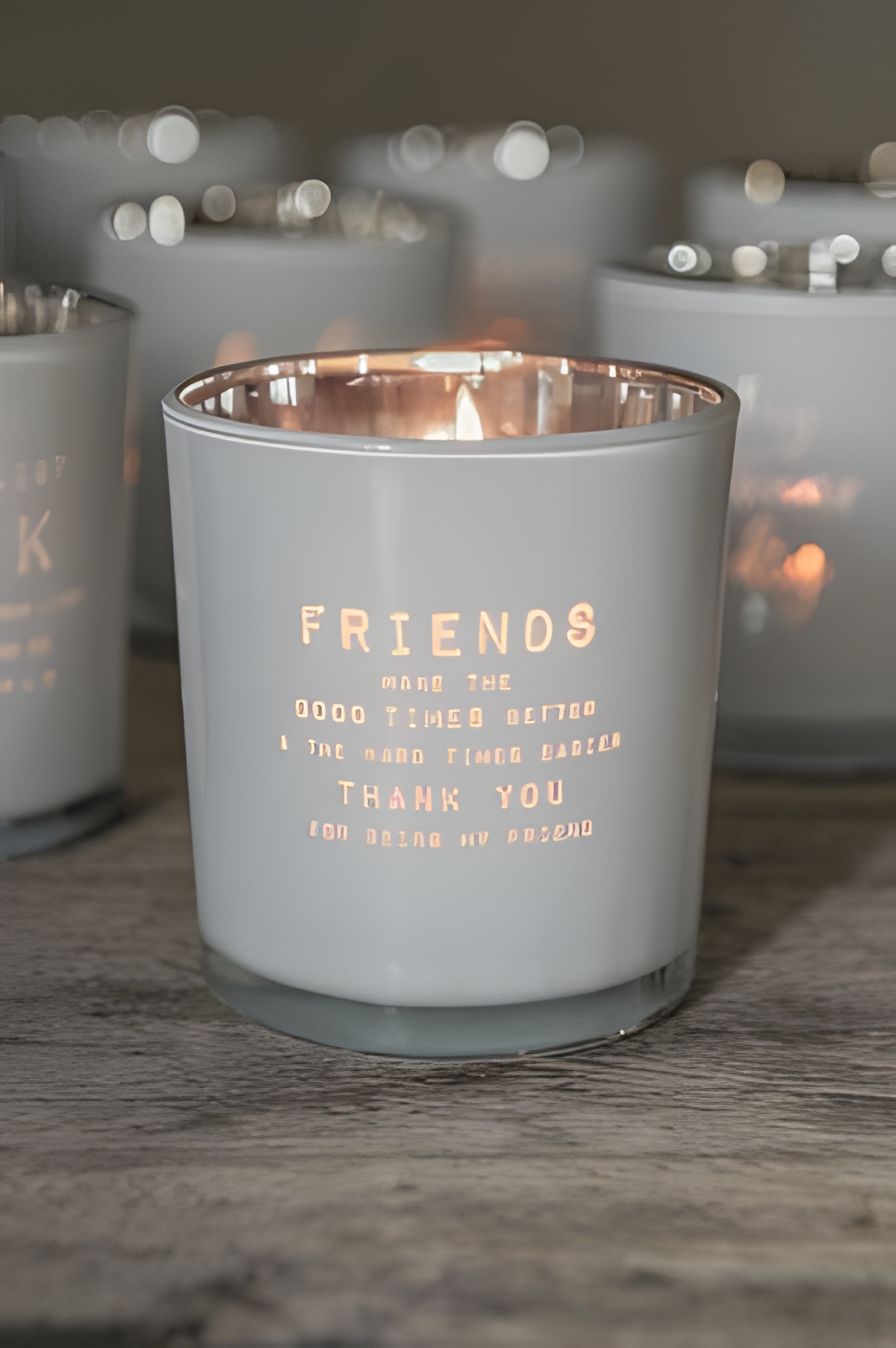 Köp Majas Ljuslykta "Friends" – Unik produkt från Taavola Gården