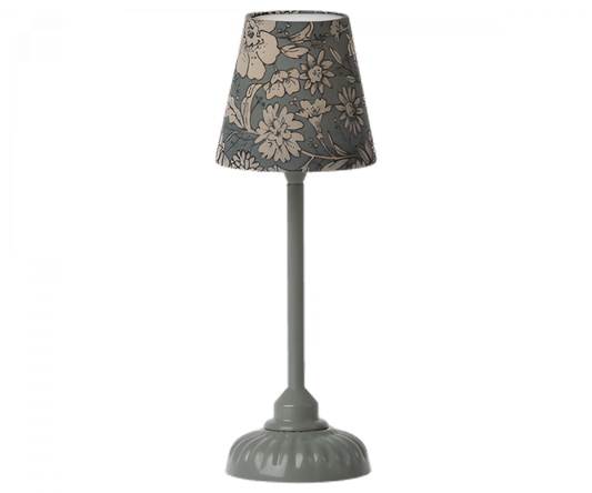 Köp Maileg Golvlampa liten - Dark mint – Unik produkt från Taavola Gården