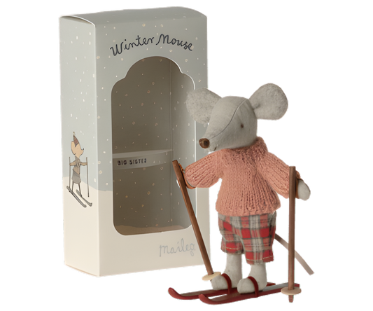 Köp Maileg Winter mouse with ski set - Big sister – Unik produkt från Taavola Gården