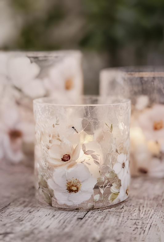 Köp Majas Ljuslykta Floral – Unik produkt från Taavola Gården